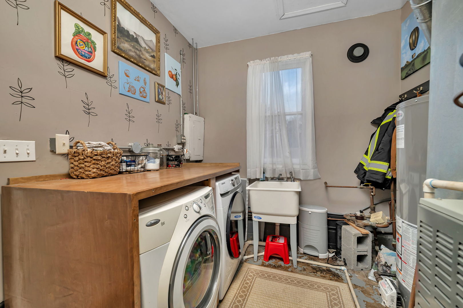 136 Grove Street Braidwood, IL 60408 - Photo 21 of 26 a utility room with dryer and washer