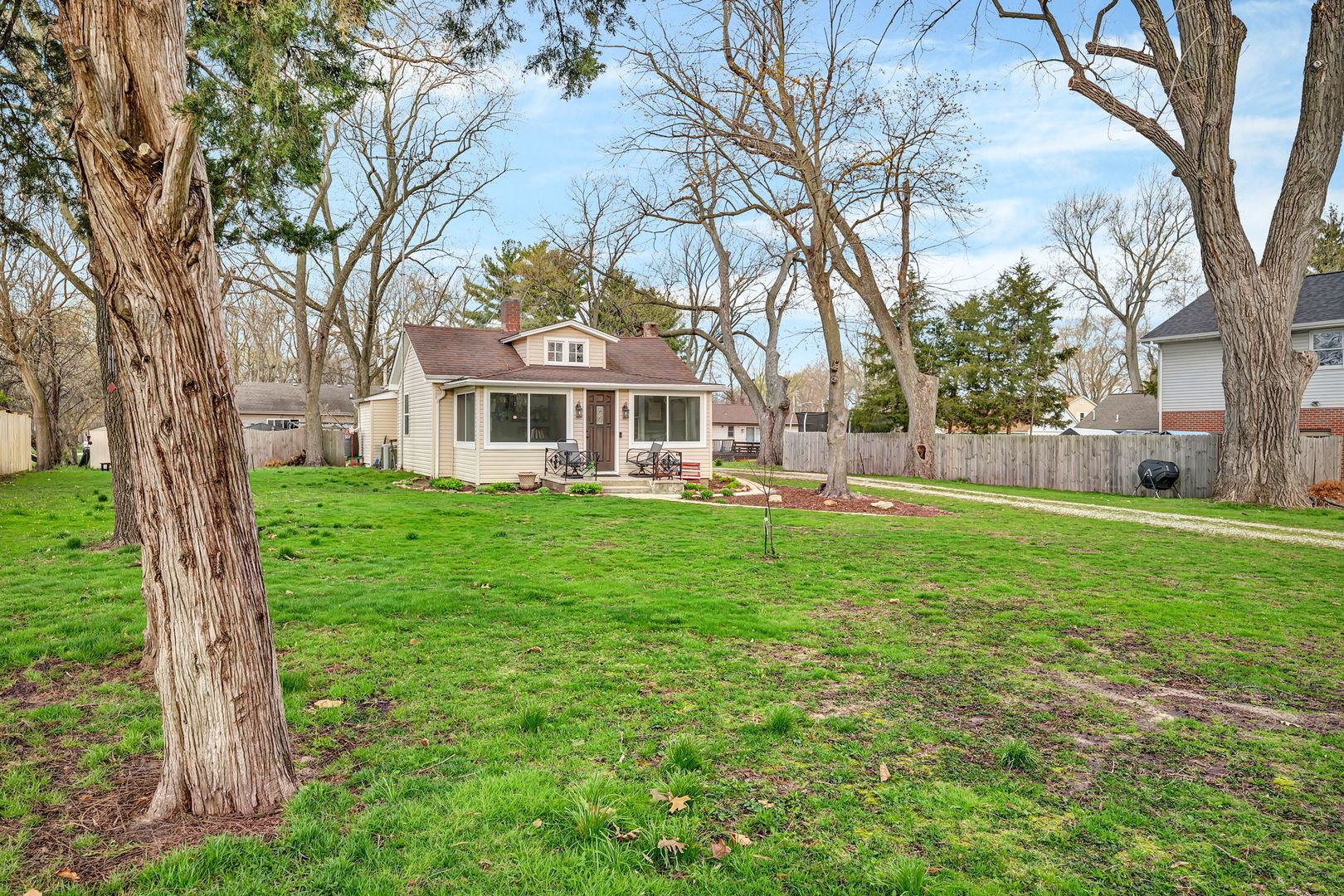 136 Grove Street Braidwood, IL 60408 - Photo 25 of 26 a front view of a house with a yard