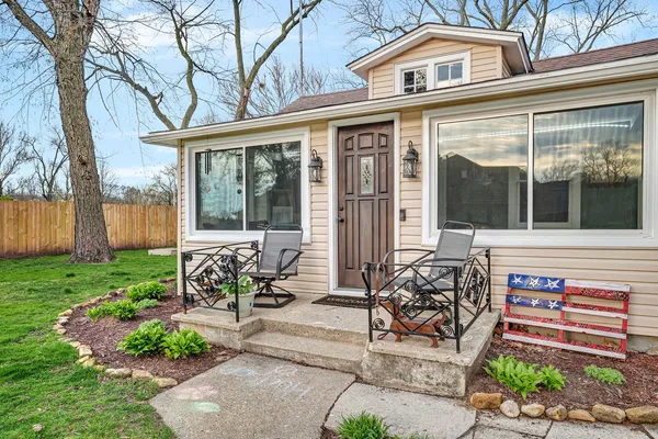 $194,900 | 136 Grove Street, Braidwood, IL 60408