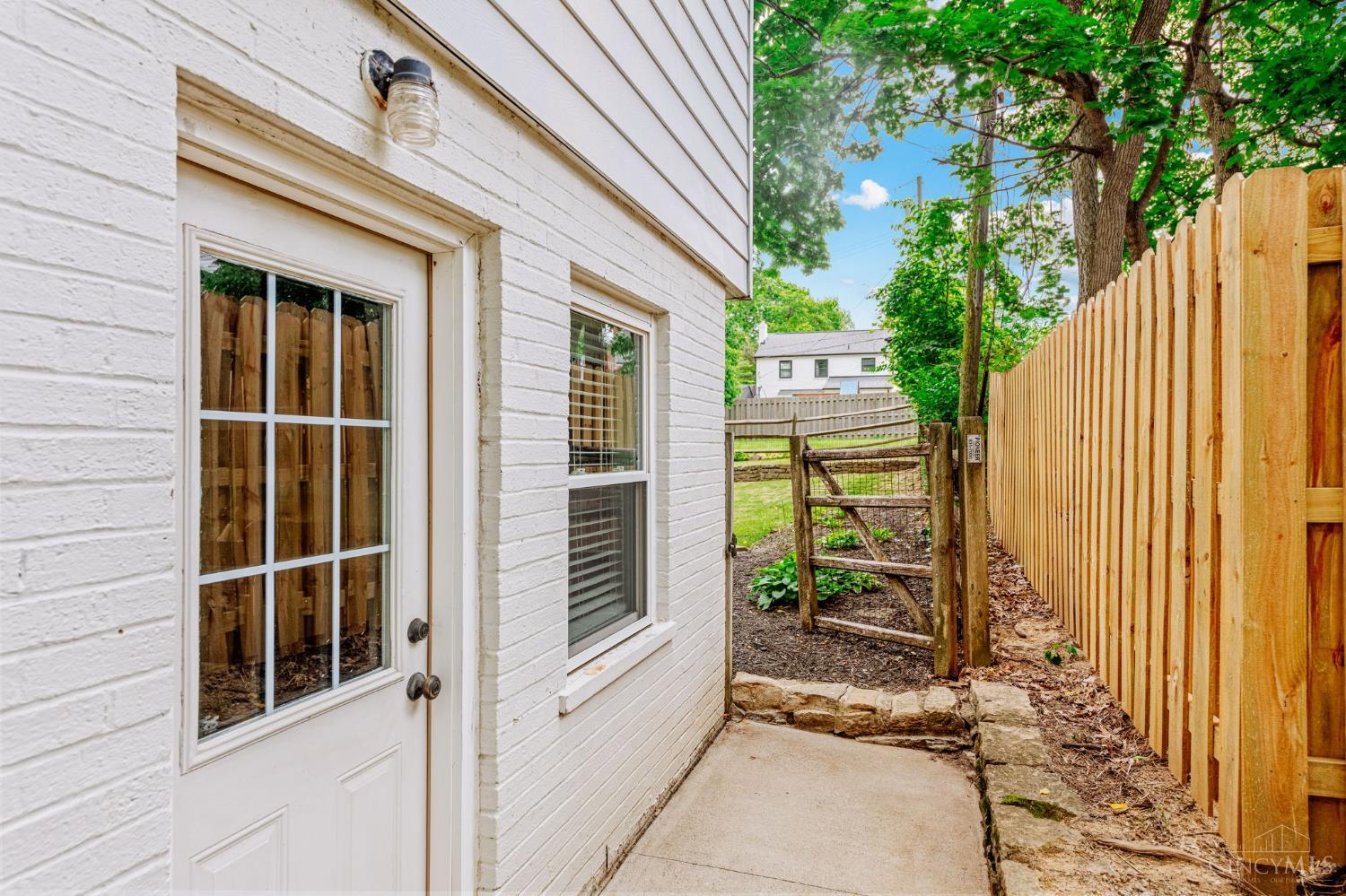 2722 Ridgewood Avenue Cincinnati, OH 45213 - Photo 44 of 53