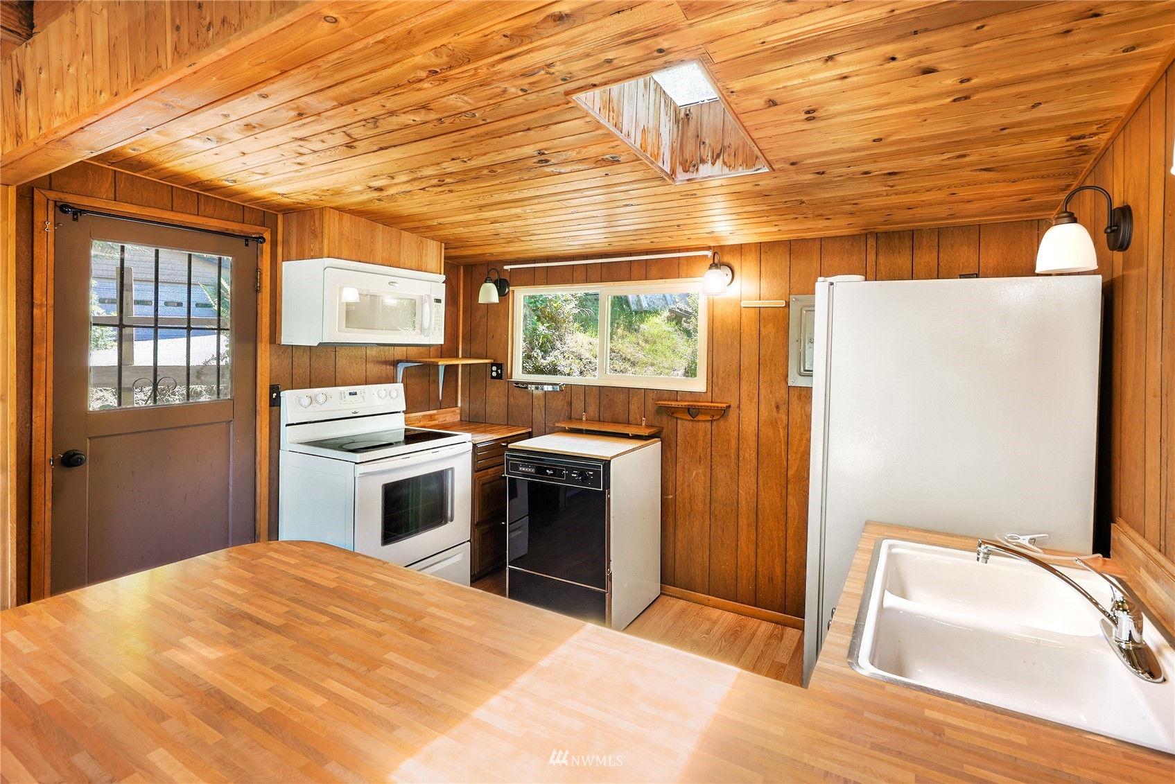 1713 Southwest Lake Roesiger Road Snohomish, WA 98290 - Photo 12 of 20