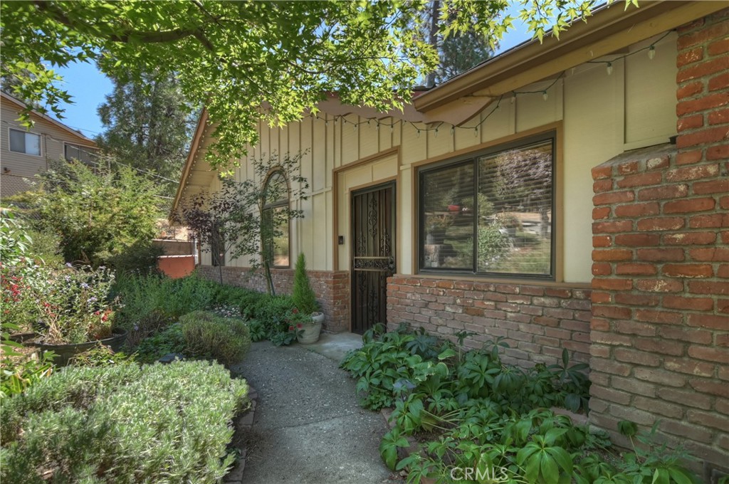 23167 Brookside Road Crestline, CA 92325 - Photo 13 of 49