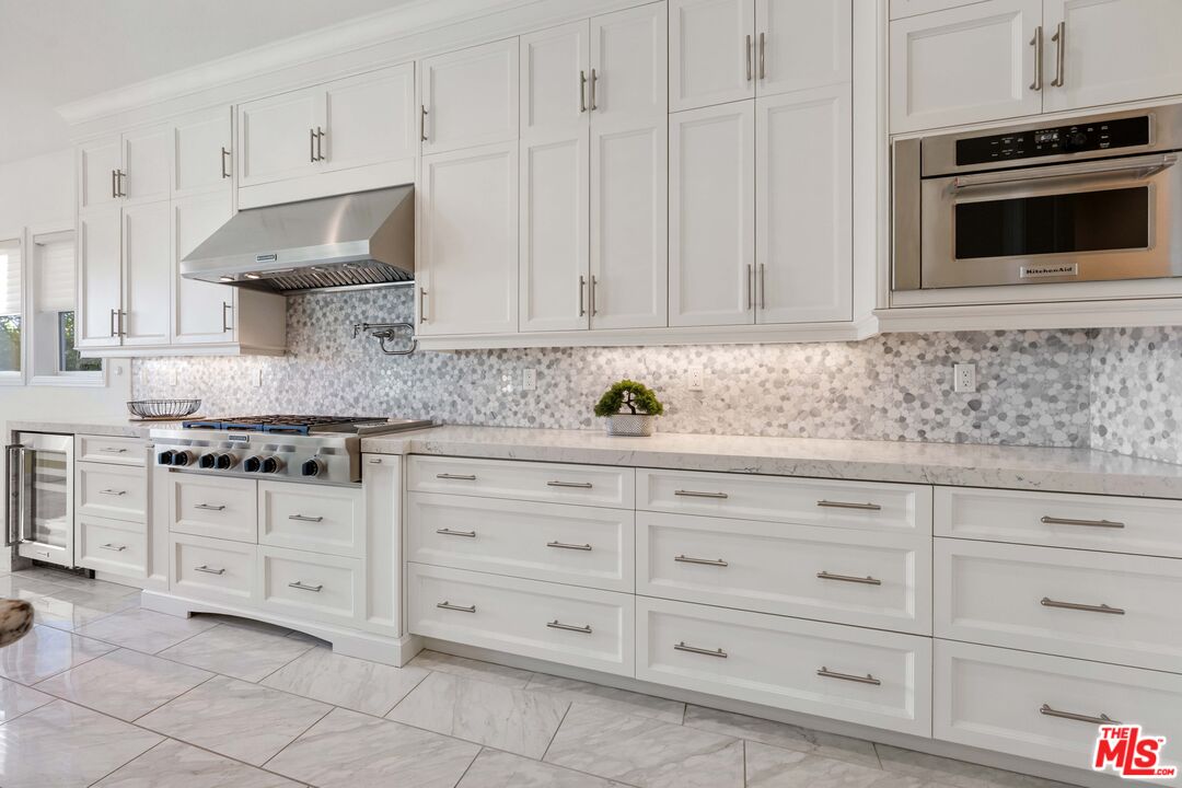 12023 North Ricasoli Way Porter Ranch, CA 91326 - Photo 37 of 72 Gallery Image 37