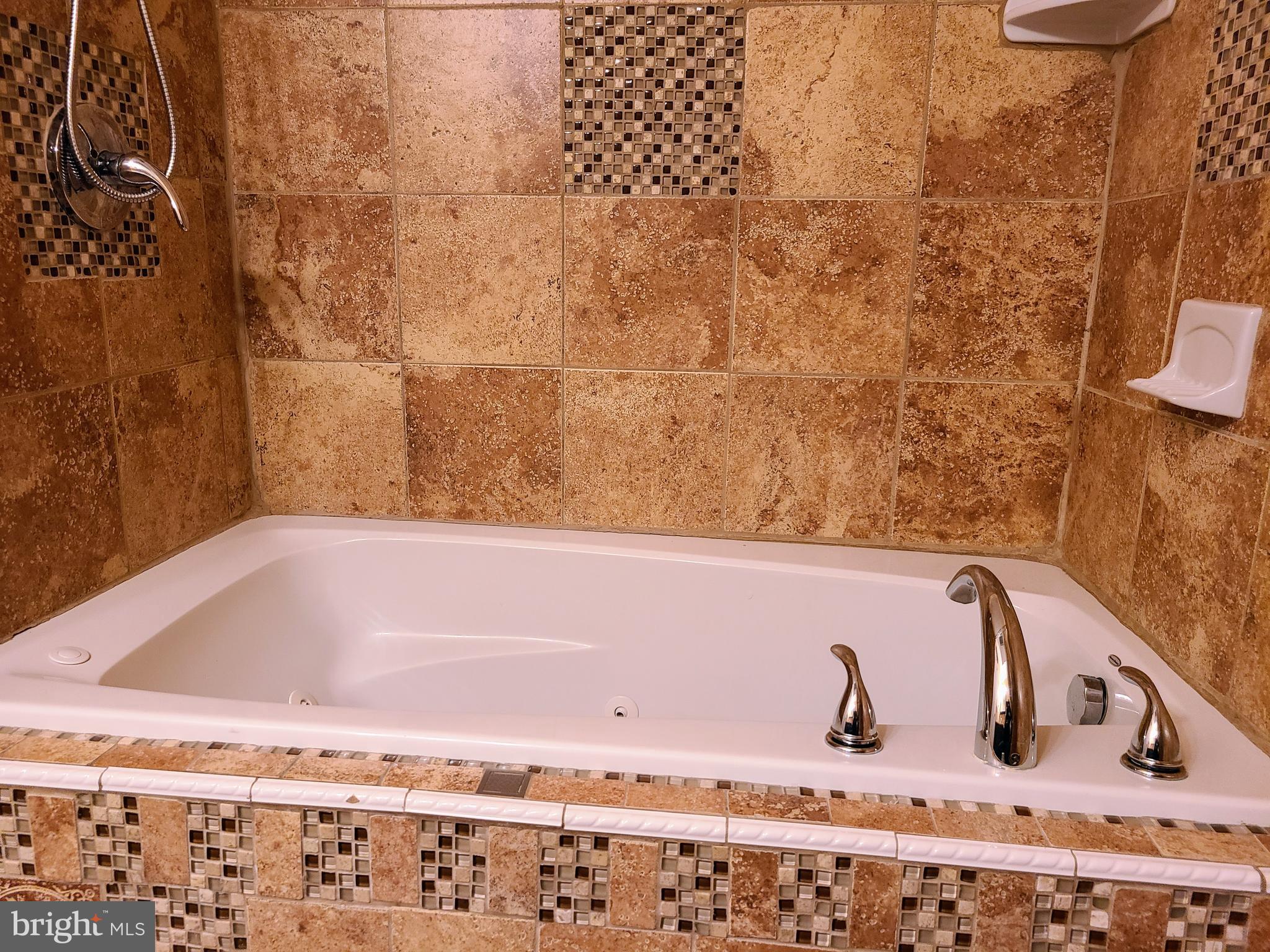 12541 Deer Run Road Philadelphia, PA 19154 - Photo 30 of 49 Gallery Image 30