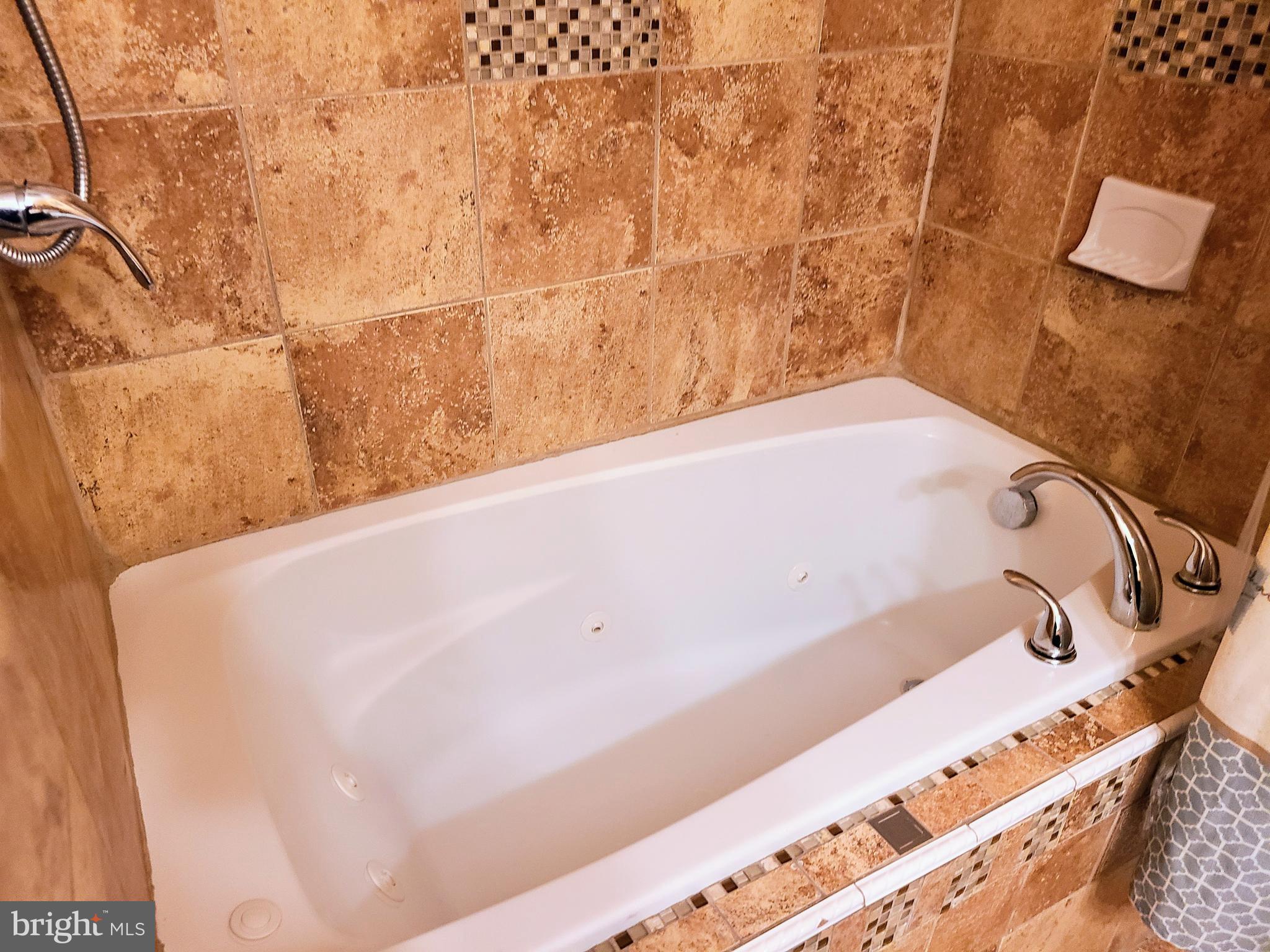 12541 Deer Run Road Philadelphia, PA 19154 - Photo 31 of 49 Gallery Image 31