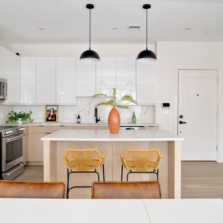 85 Myrtle Street, Unit 110 Quincy, MA 02171 - Photo 13 of 38