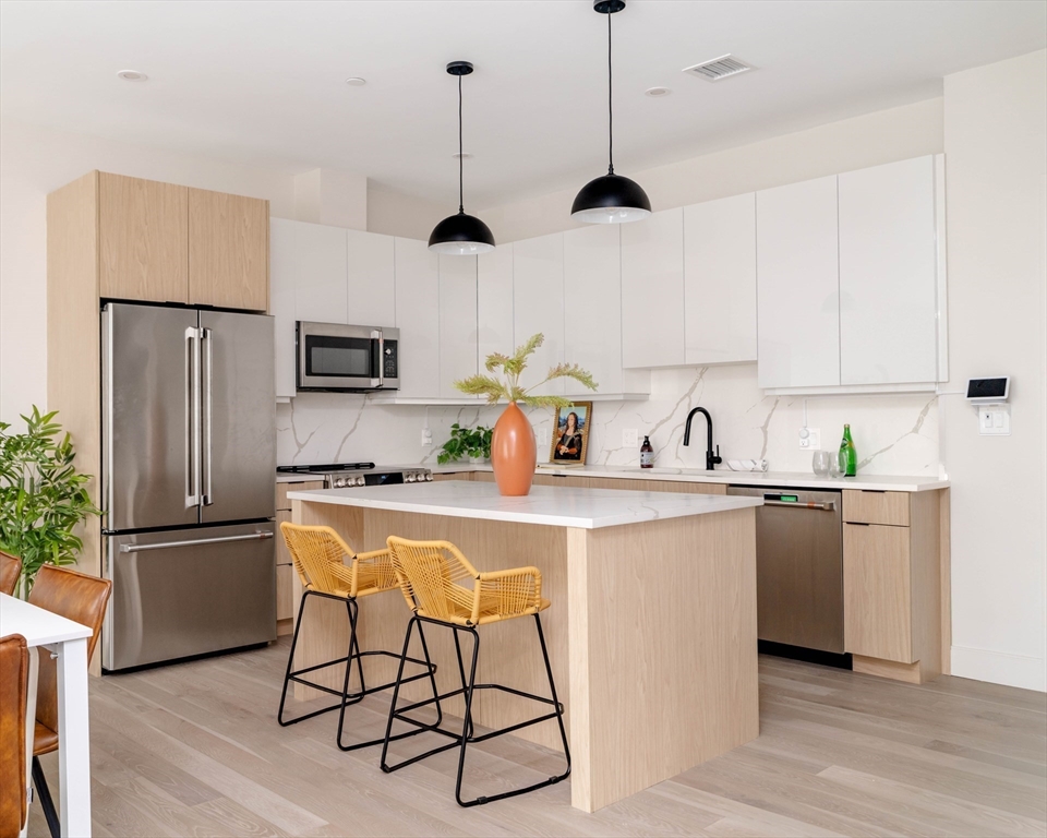 85 Myrtle Street, Unit 110 Quincy, MA 02171 - Photo 8 of 38