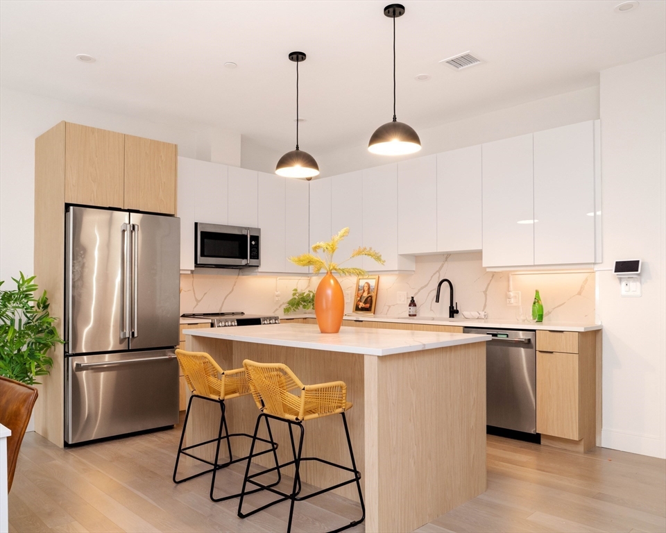 85 Myrtle Street, Unit 110 Quincy, MA 02171 - Photo 9 of 38