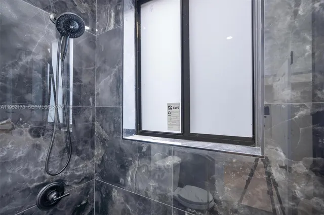 $2,400 | 629 Southwest 10th Avenue, Unit 1, Miami, FL 33130