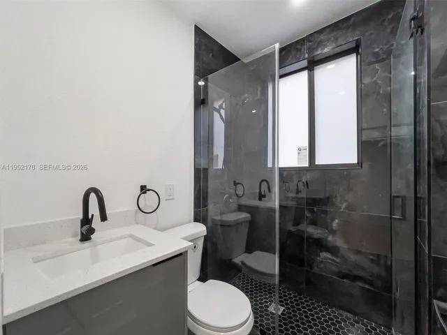 $2,400 | 629 Southwest 10th Avenue, Unit 1, Miami, FL 33130