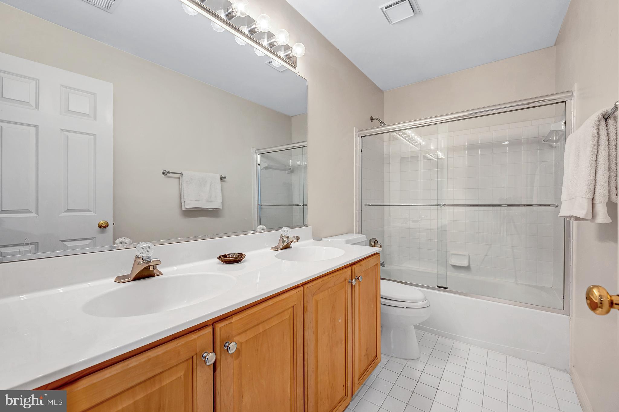 10918 Bells Ridge Drive Potomac, MD 20854 - Photo 33 of 40