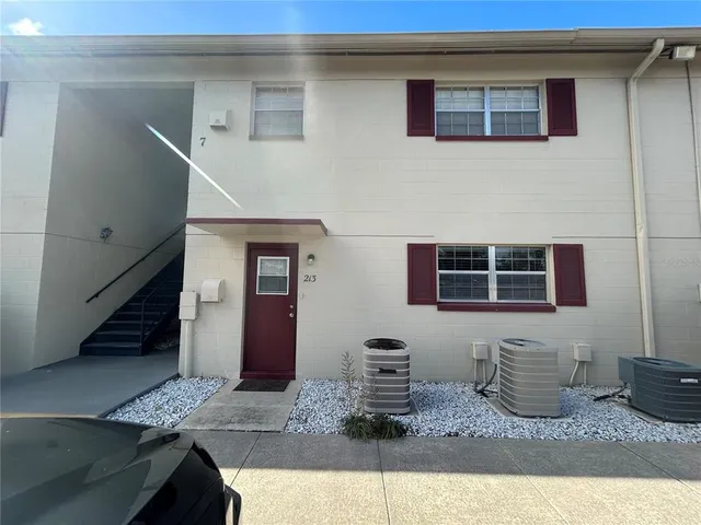 $1,045 | 5505 Hernandes Drive, Unit GE, Orlando, FL 32808