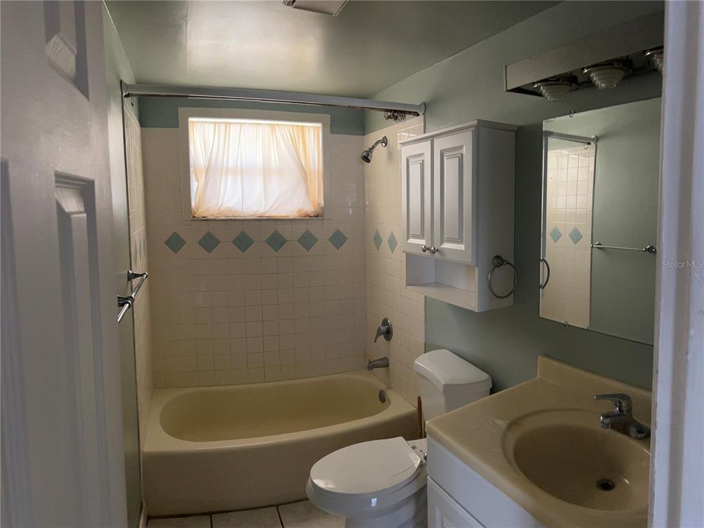 5505 Hernandes Drive, Unit GE Orlando, FL 32808 - Photo 5 of 8