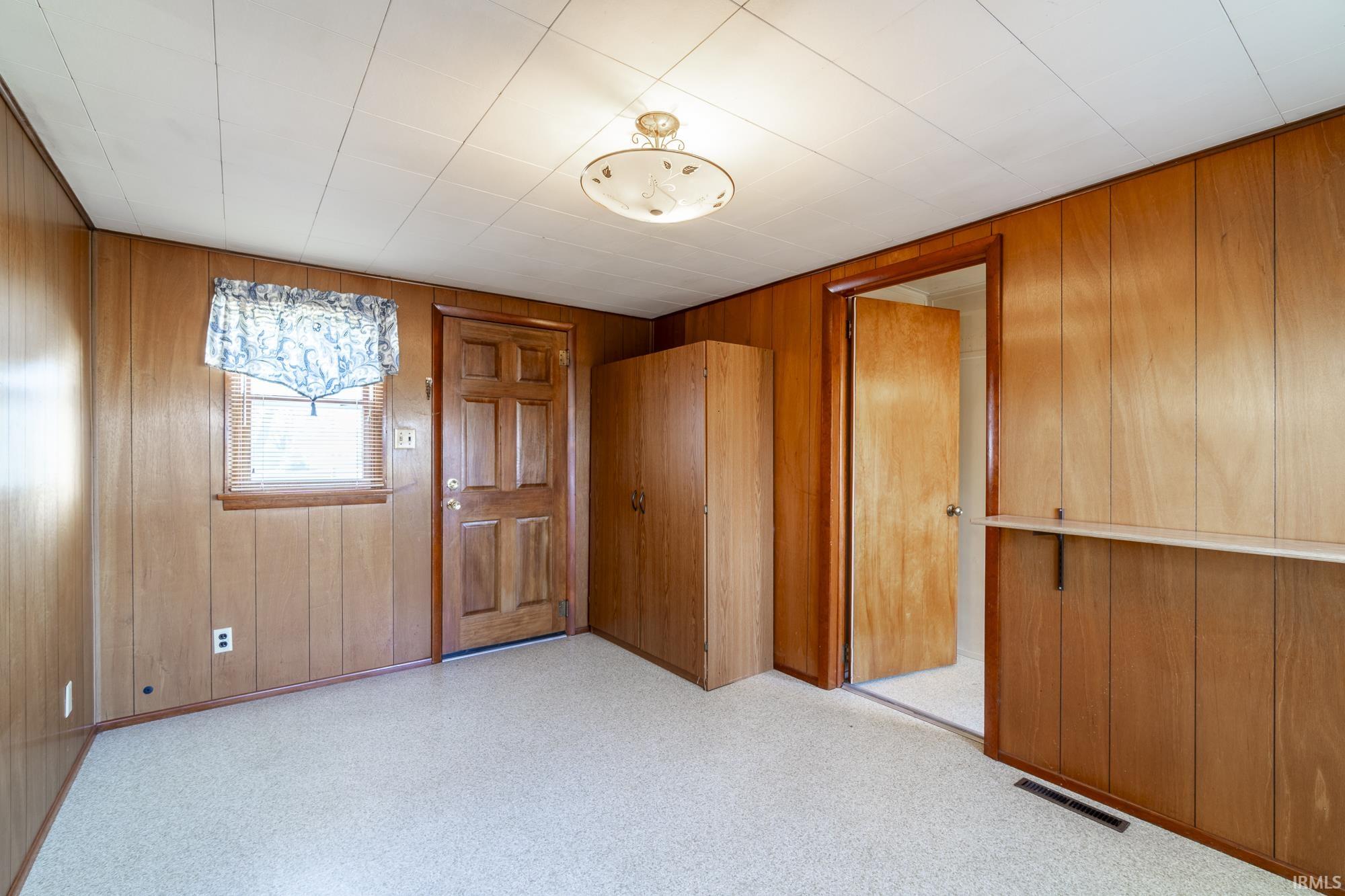2108 Riverside Drive Huntington, IN 46750 - Photo 15 of 36 Gallery Image 15