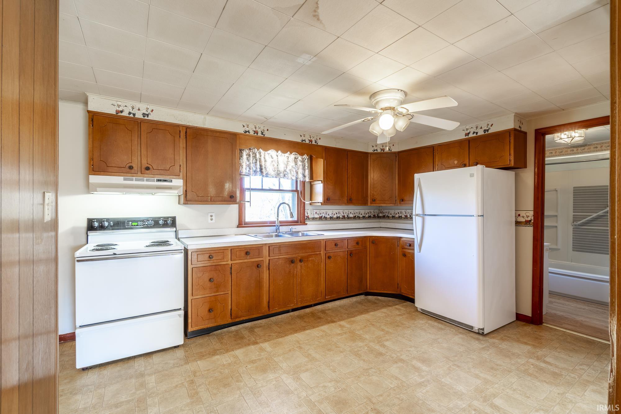 2108 Riverside Drive Huntington, IN 46750 - Photo 18 of 36 Gallery Image 18