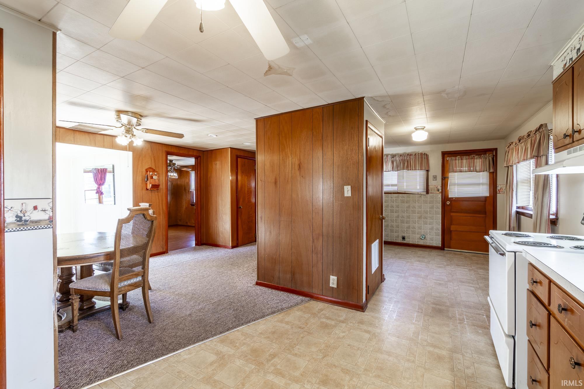 2108 Riverside Drive Huntington, IN 46750 - Photo 20 of 36 Gallery Image 20