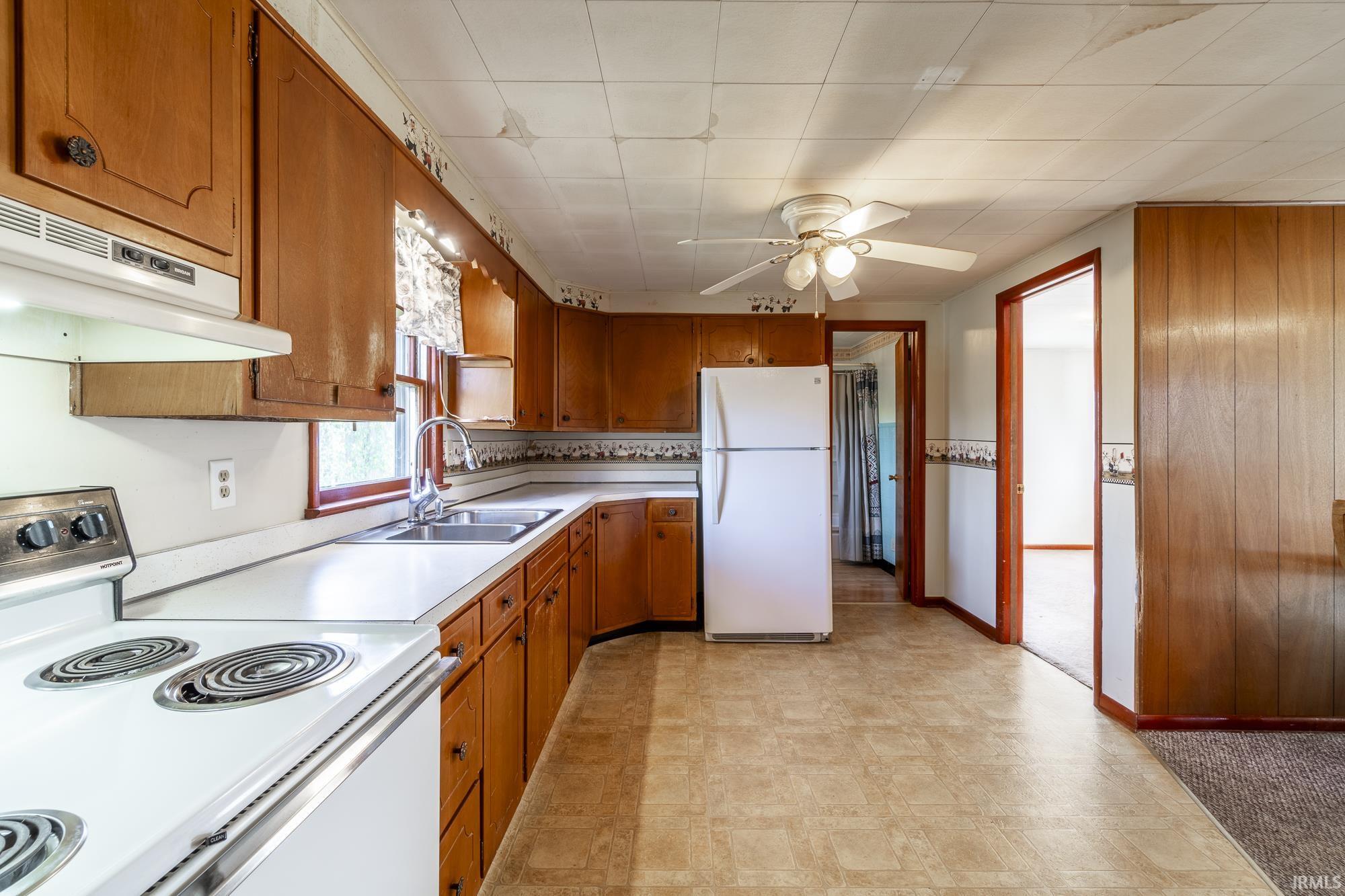 2108 Riverside Drive Huntington, IN 46750 - Photo 22 of 36 Gallery Image 22