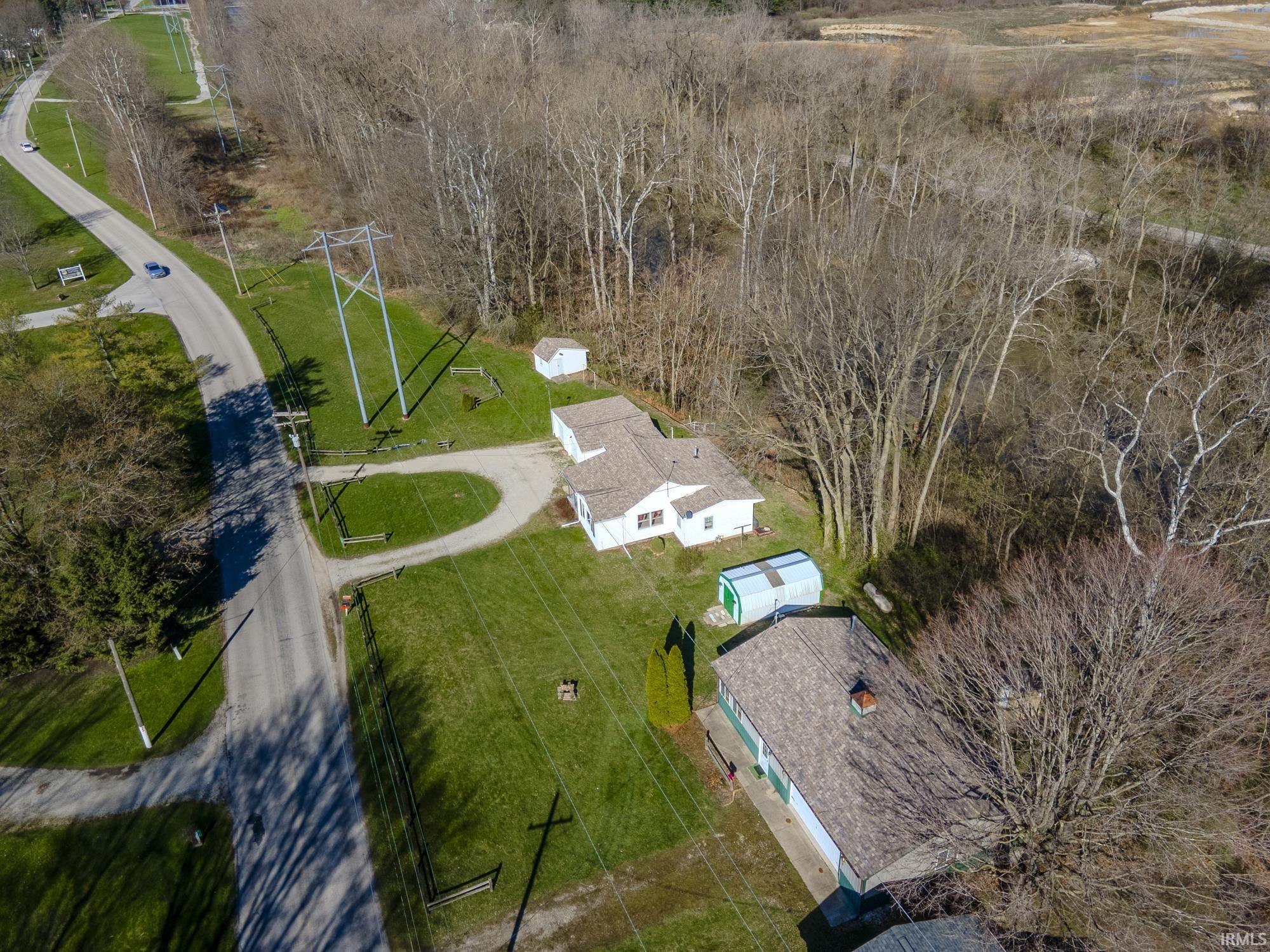 2108 Riverside Drive Huntington, IN 46750 - Photo 5 of 36 Gallery Image 5
