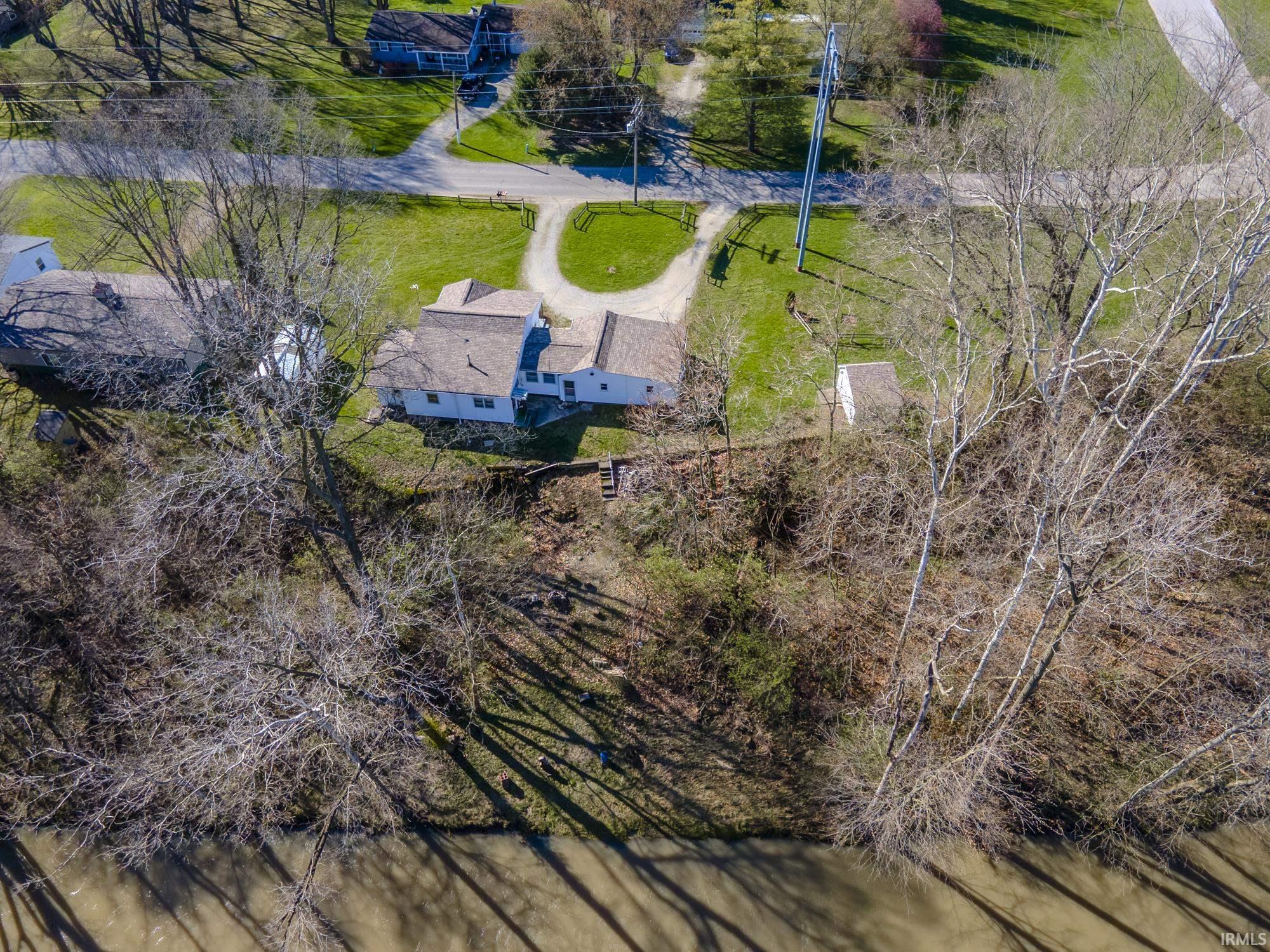 2108 Riverside Drive Huntington, IN 46750 - Photo 6 of 36 Gallery Image 6