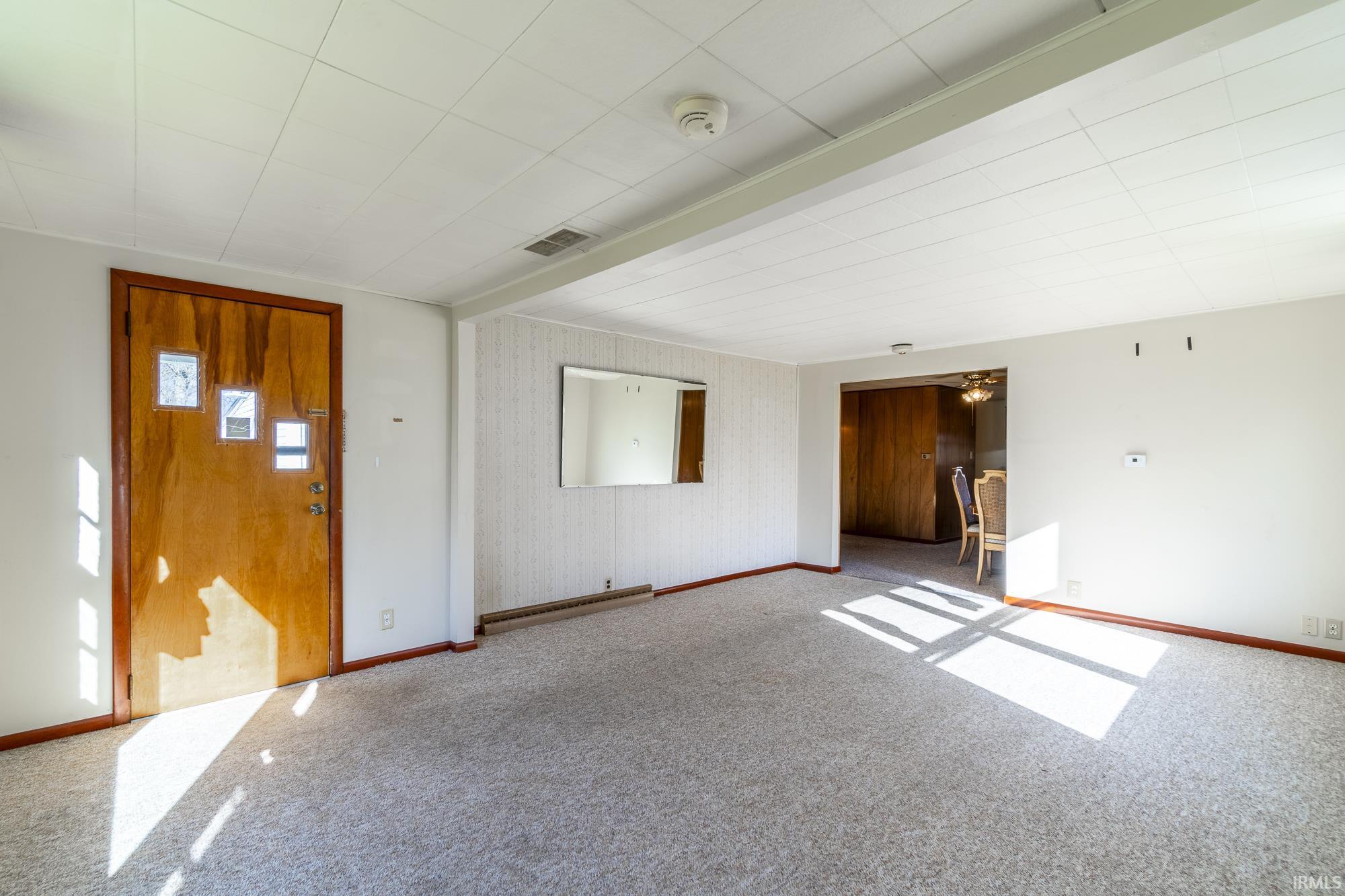 2108 Riverside Drive Huntington, IN 46750 - Photo 8 of 36 Gallery Image 8
