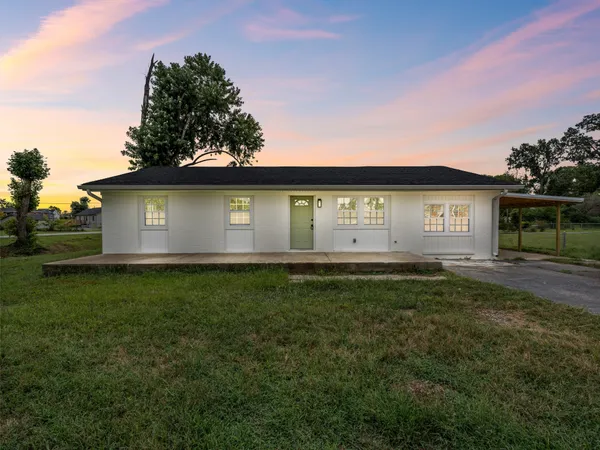$329,000 | 202 Peggy Drive, Clarksville, TN 37042