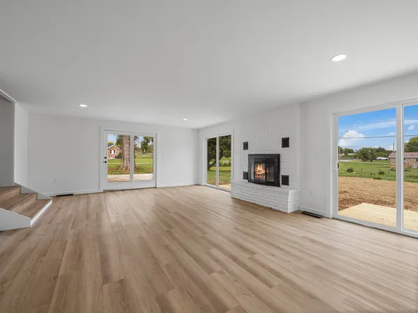 $329,000 | 202 Peggy Drive, Clarksville, TN 37042