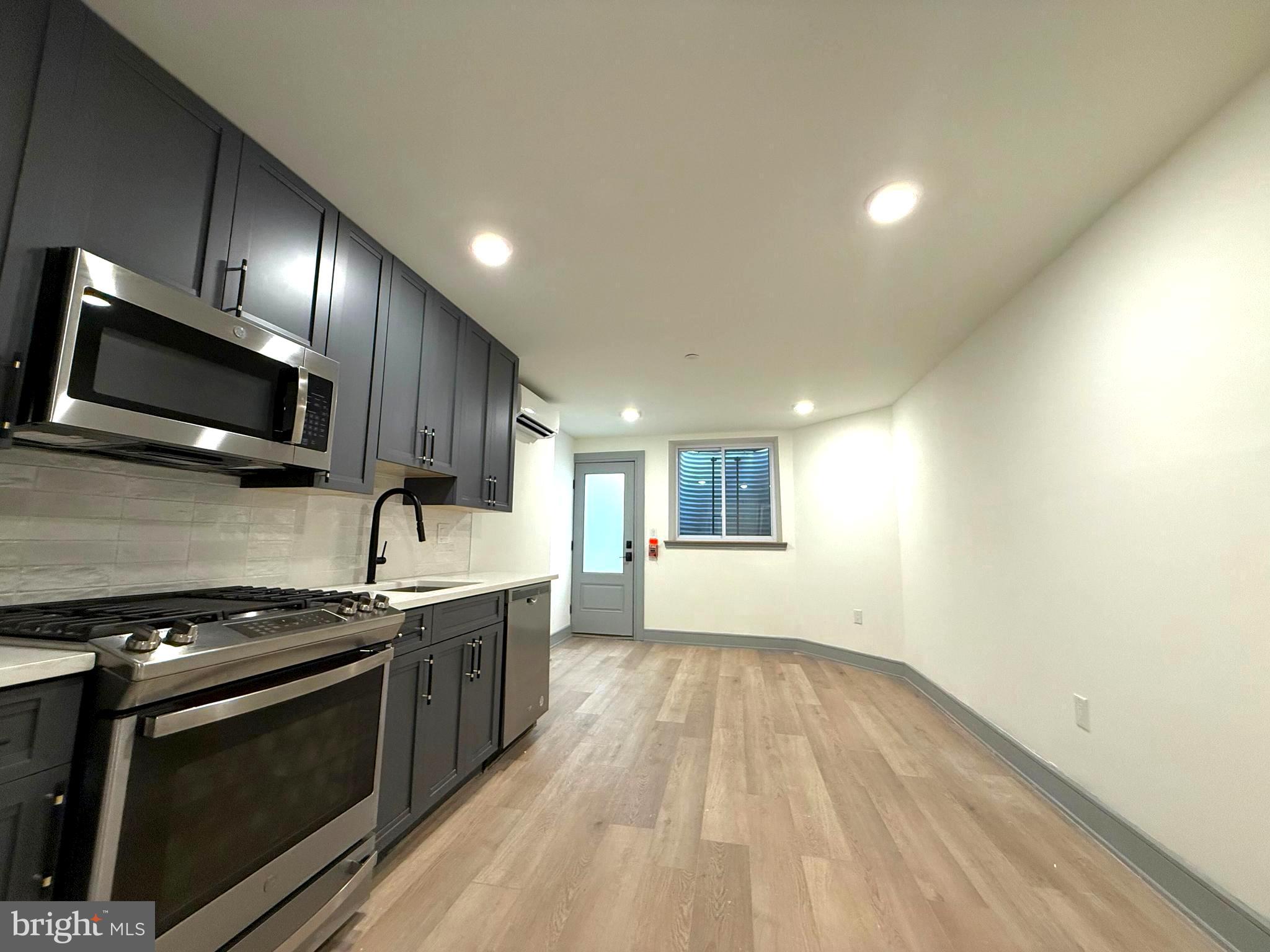 327 South 16th Street, Unit 1 Philadelphia, PA 19102 - Photo 2 of 10