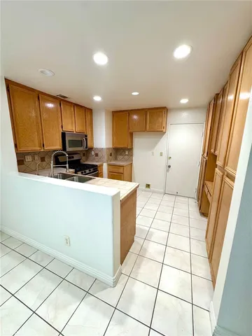 $927,000 | 14880 Honey Court, Tustin, CA 92780