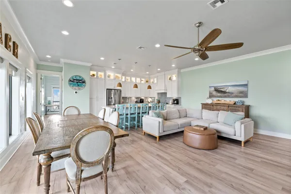 $1,249,999 | 775 Townsend Drive, Crystal Beach, TX 77650