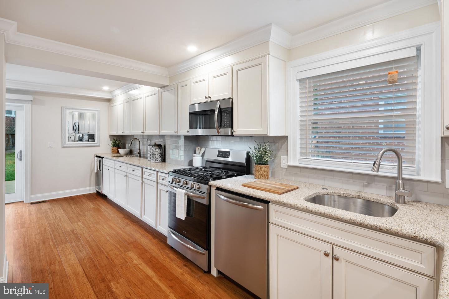 418 Steel Road Havertown, PA 19083 - Photo 13 of 35 Gallery Image 13