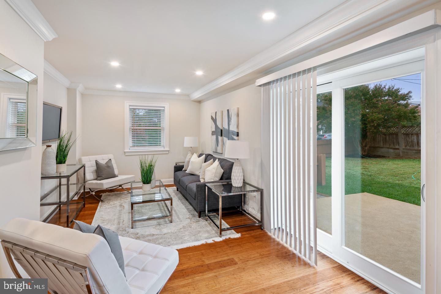 418 Steel Road Havertown, PA 19083 - Photo 8 of 35 Gallery Image 8