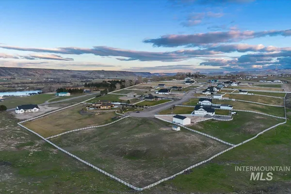 $310,000 | 101 Twilight Trail, Marsing, ID 83639