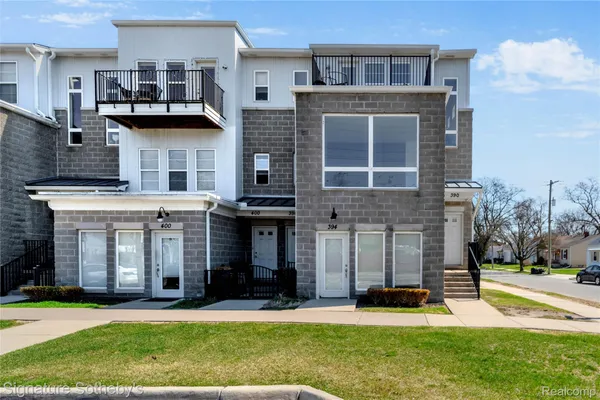 $265,000 | 390 Hilton Road, Ferndale, MI 48220