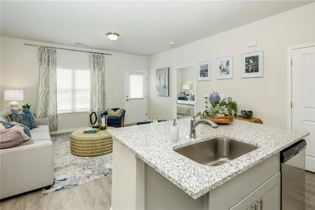 $1,895 | 62 Dawson Clb Way, Unit CARAWAY, Dawsonville, GA 30534