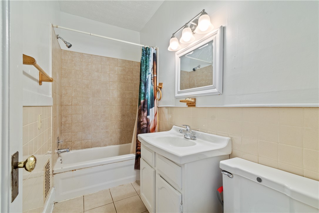 114 Laburnam Crescent Rochester, NY 14620 - Photo 17 of 20