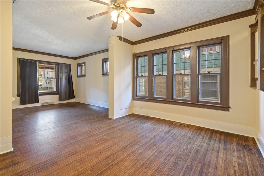 114 Laburnam Crescent Rochester, NY 14620 - Photo 8 of 20