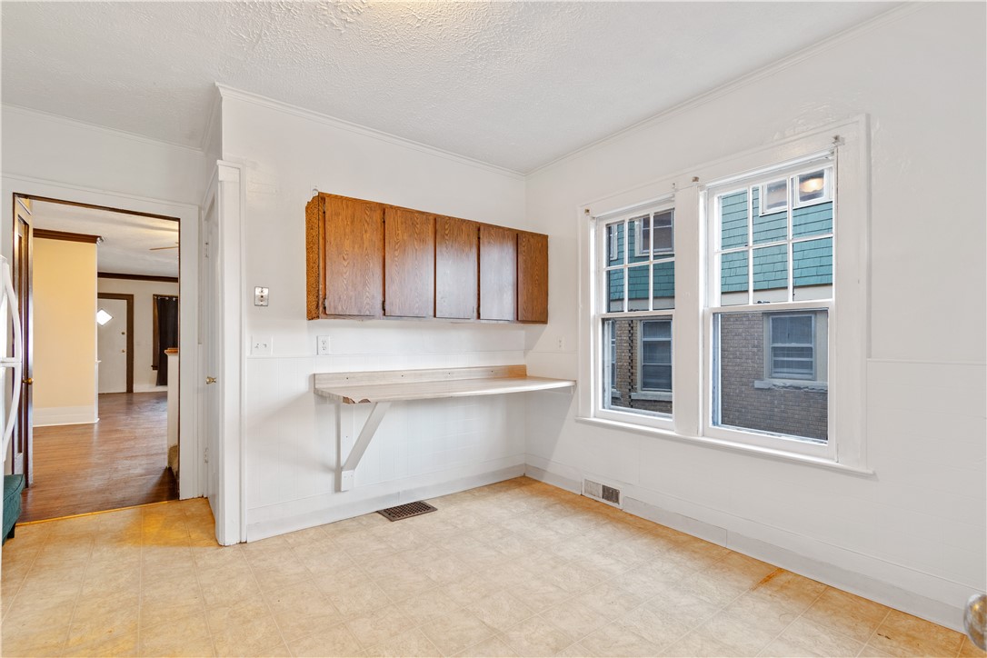 114 Laburnam Crescent Rochester, NY 14620 - Photo 9 of 20