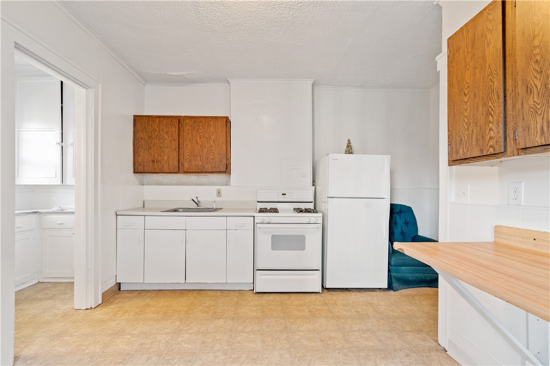 114 Laburnam Crescent Rochester, NY 14620 - Photo 10 of 20