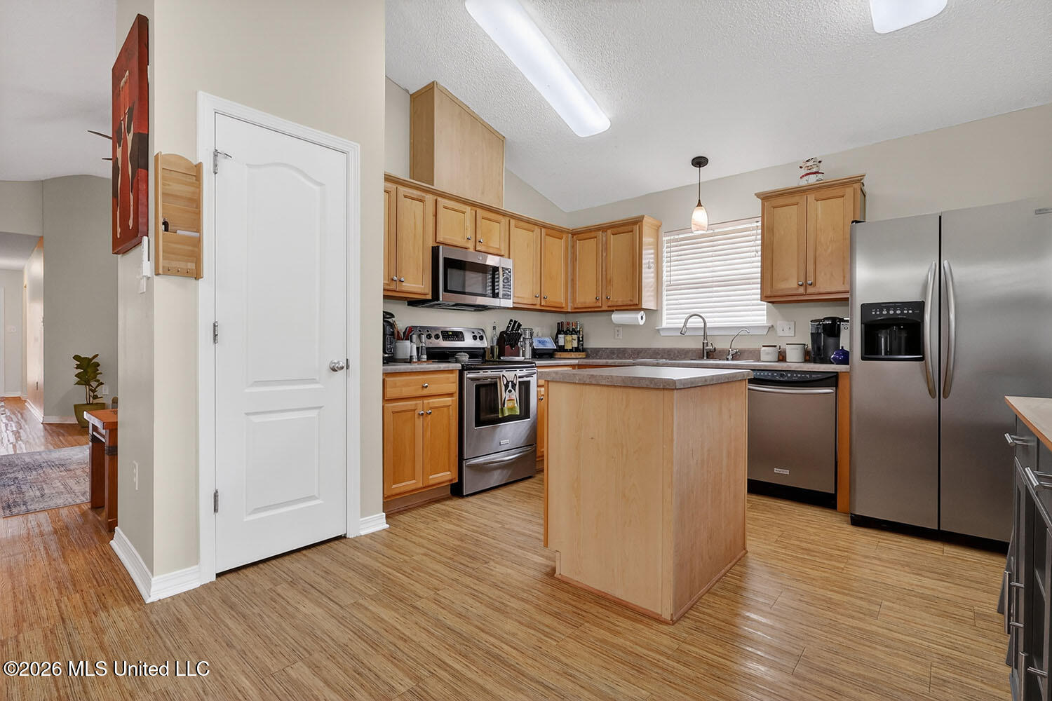 3723 Springwood Lane Ocean Springs, MS 39564 - Photo 10 of 44 1E8A0453