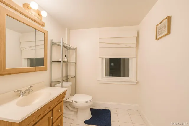 $958,000 | 9 Bagley Avenue, Albertson, NY 11507