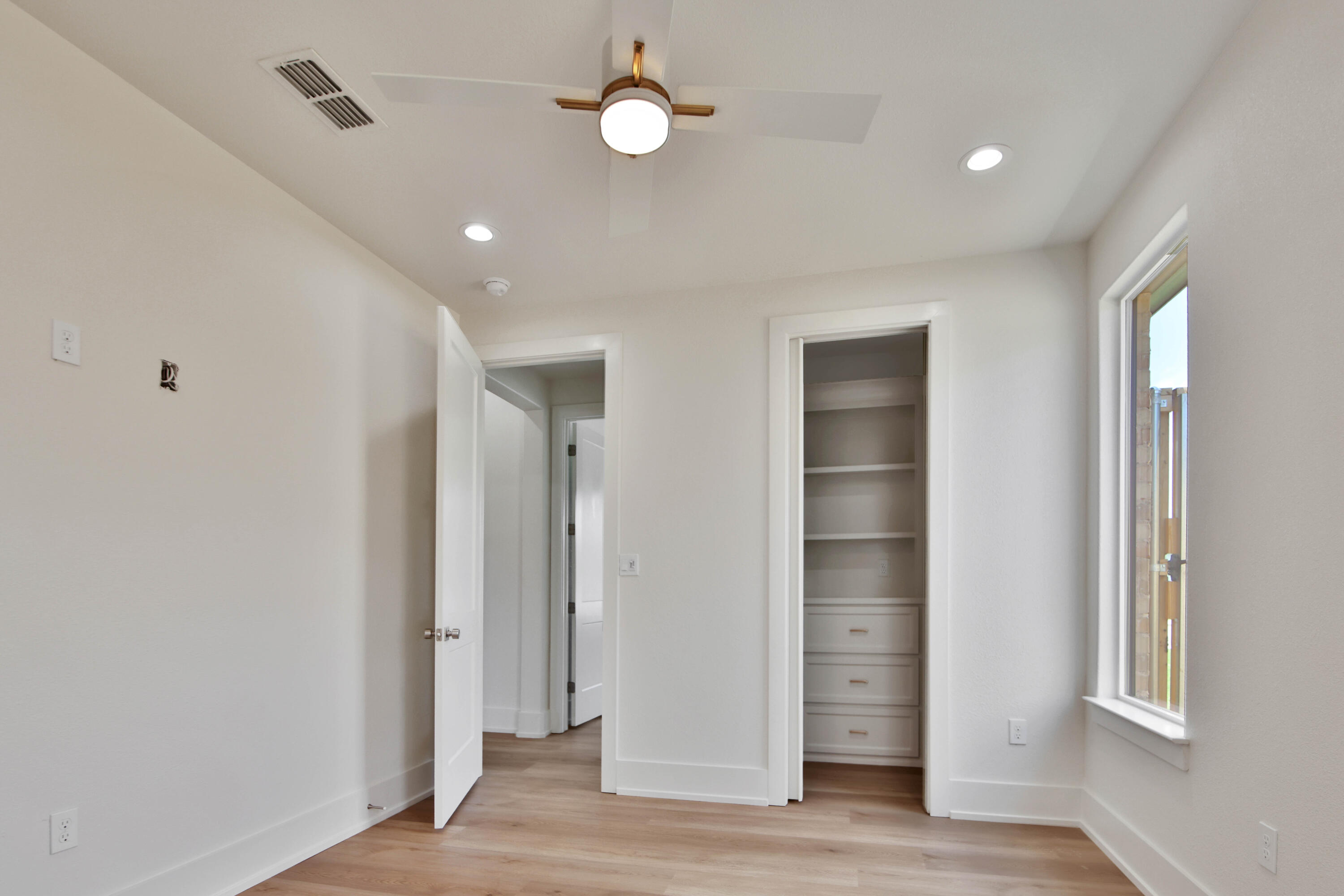 5837 111th Street Lubbock, TX 79424 - Photo 35 of 42 IMG_3528