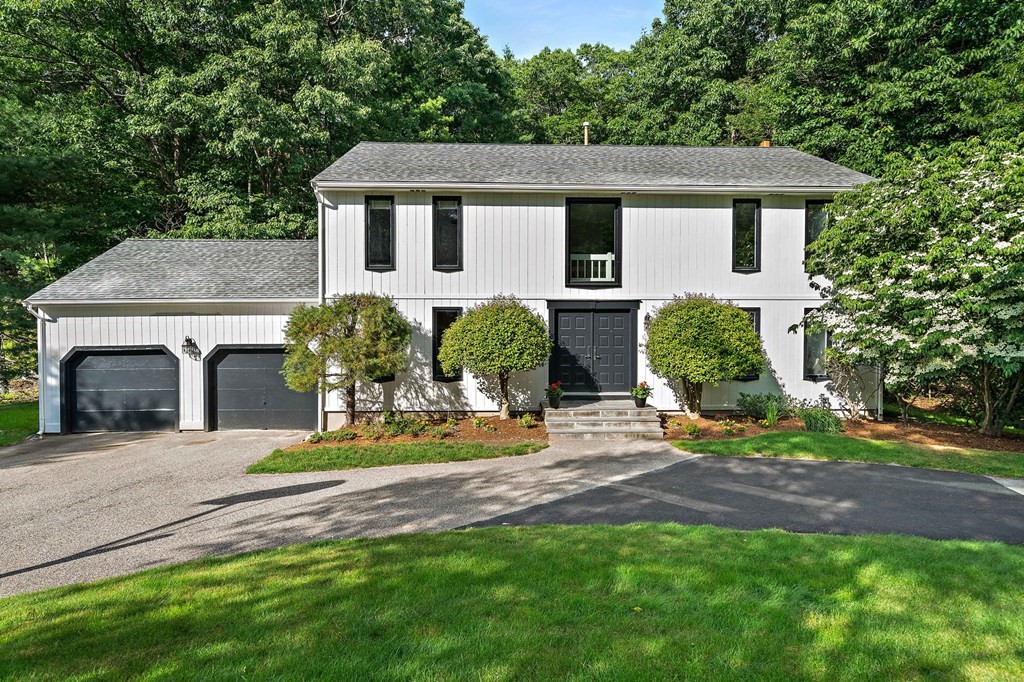 41 Manomet Road Sharon, MA 02067 - Photo 1 of 42 Gallery Image 1