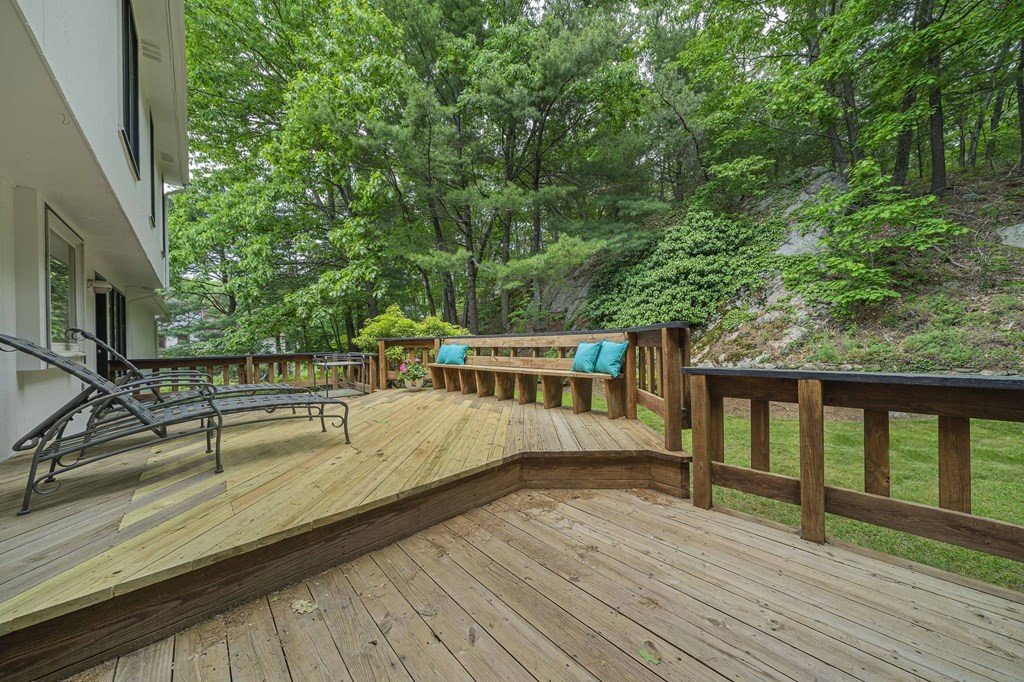 41 Manomet Road Sharon, MA 02067 - Photo 31 of 42 Gallery Image 31