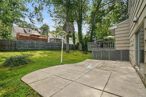 $899,999 | 41 Shepherds Drive, Scarsdale, NY 10583