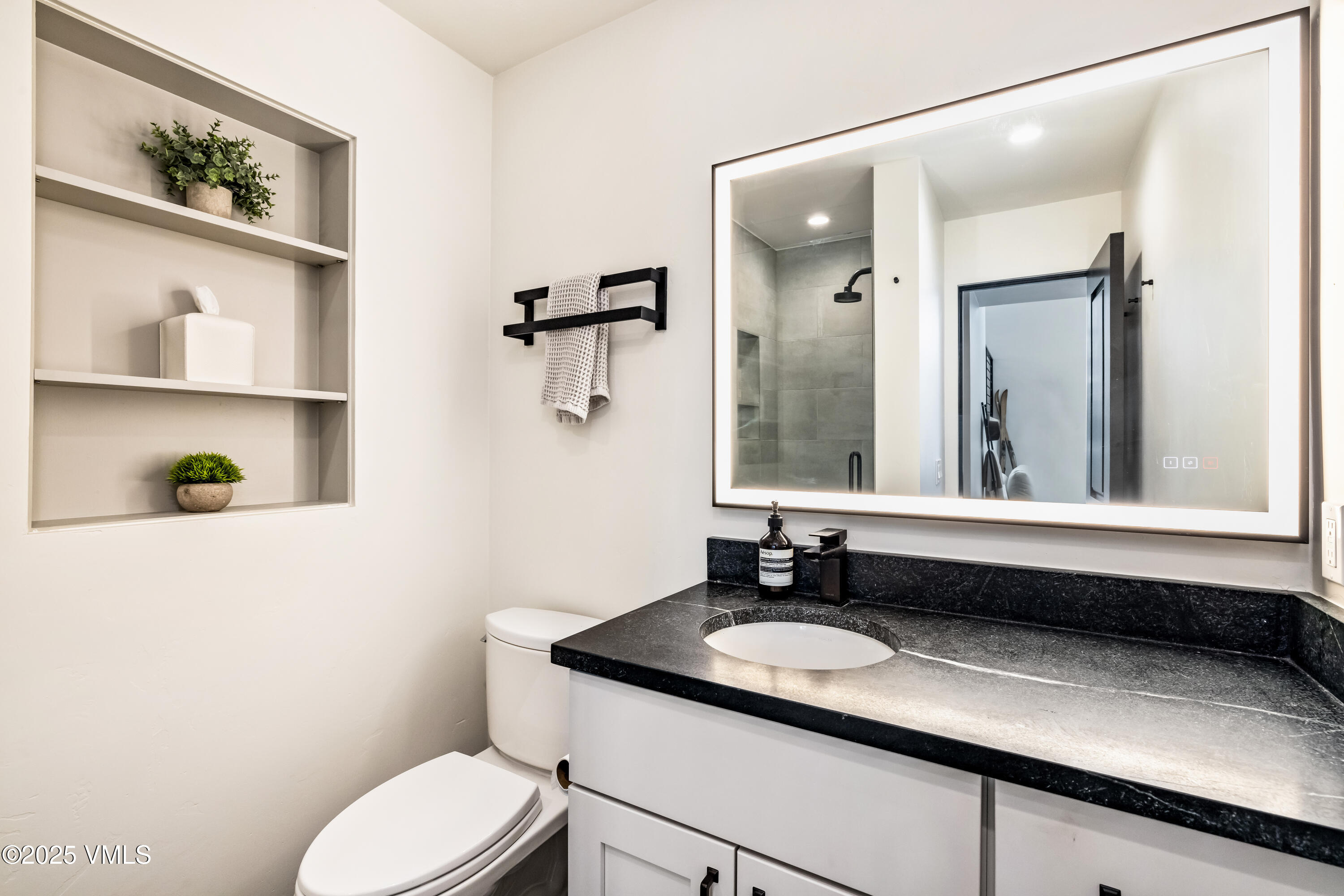 1881 Lions Ridge Loop, Unit 30 Vail, CO 81657 - Photo 14 of 38 VP 16