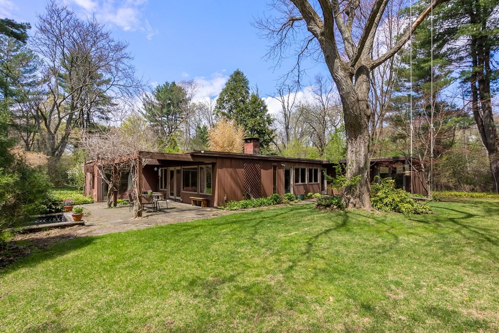8 French Road Weston, MA 02493 - Photo 1 of 1 Gallery Image 1