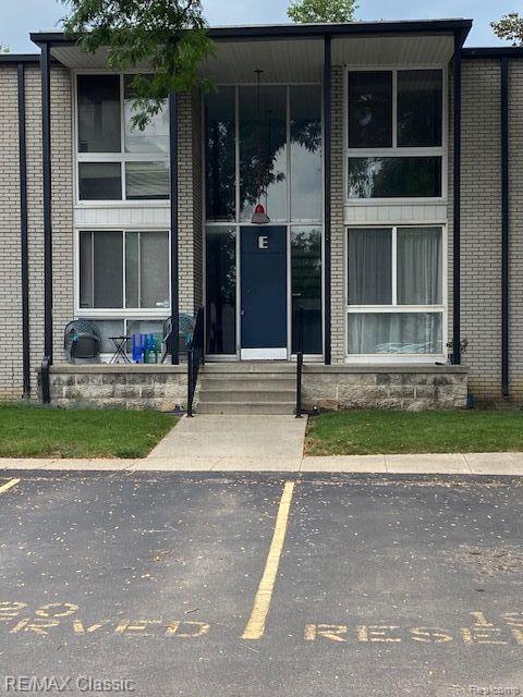 4030 West 13 Mile Road, Unit E3 Royal Oak, MI 48073 - Photo 1 of 12