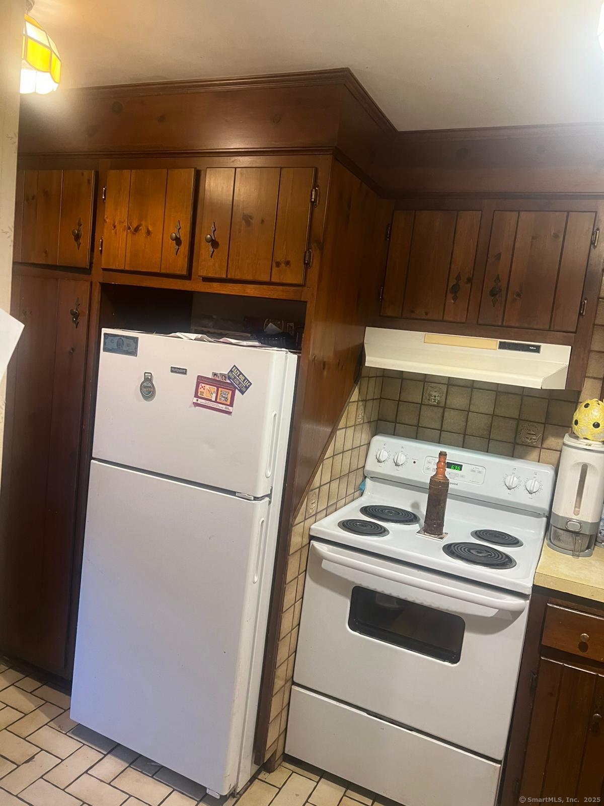 178 Elm Street Meriden, CT 06450 - Photo 11 of 18