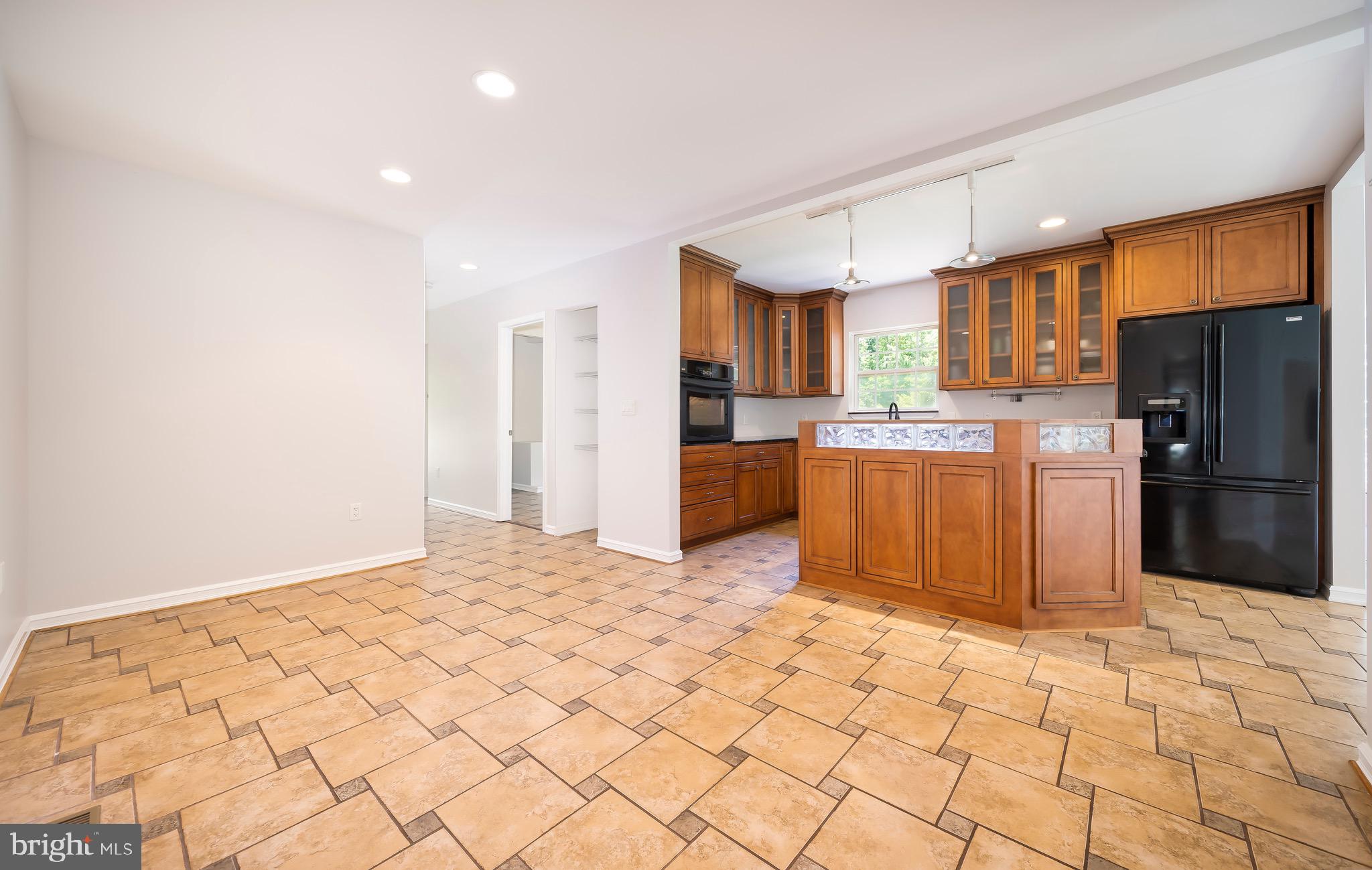 8950 Gue Road Damascus, MD 20872 - Photo 23 of 74 Kitchen