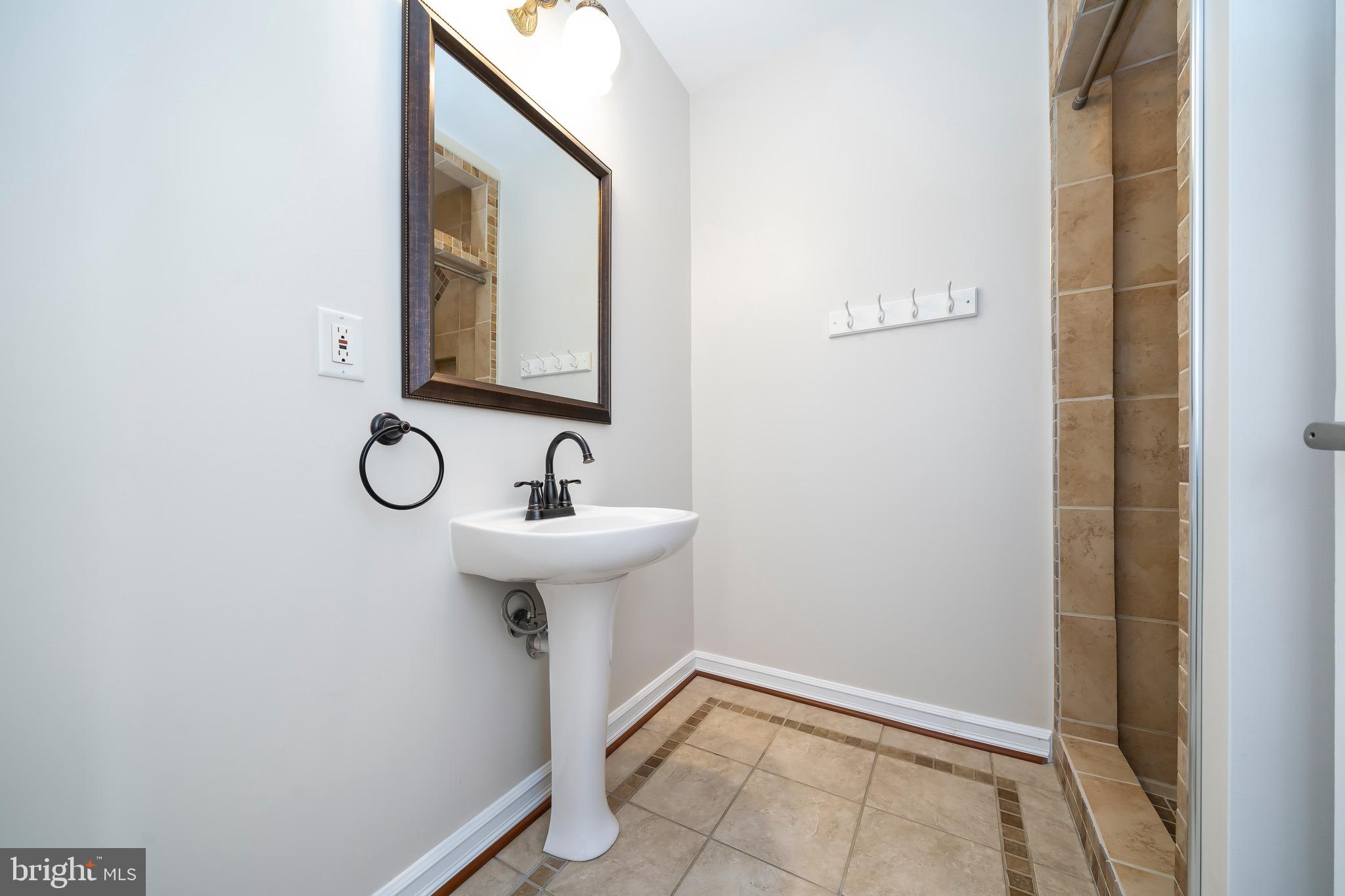 8950 Gue Road Damascus, MD 20872 - Photo 35 of 74 Bathroom 1